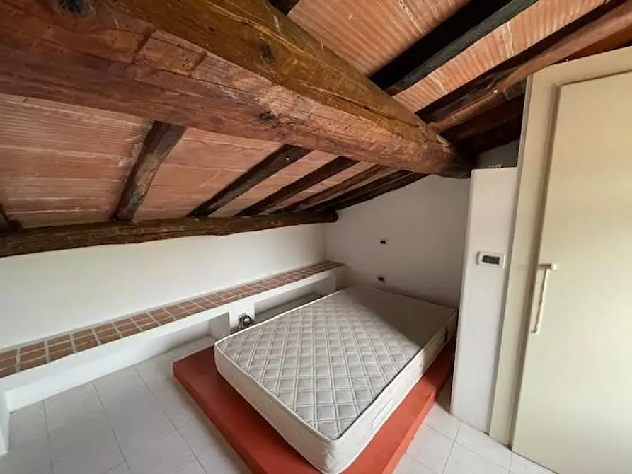 Immagine 17 di Terratetto in vendita  a Vecchiano