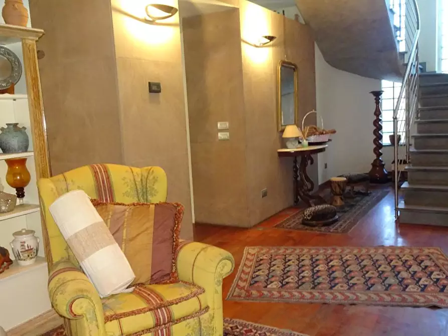 Immagine 35 di Villa in vendita  a Cascina