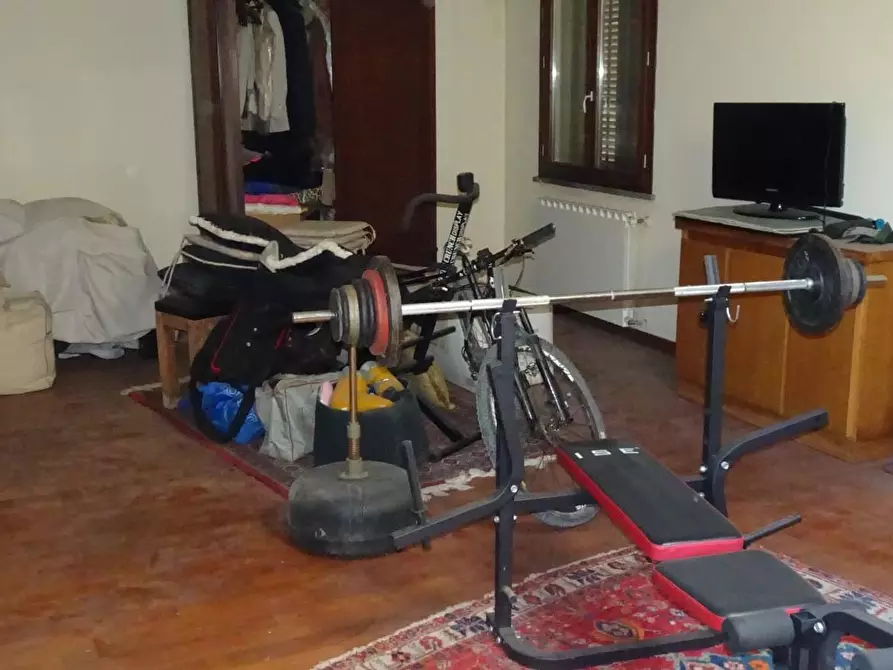 Immagine 8 di Villa in vendita  a Cascina