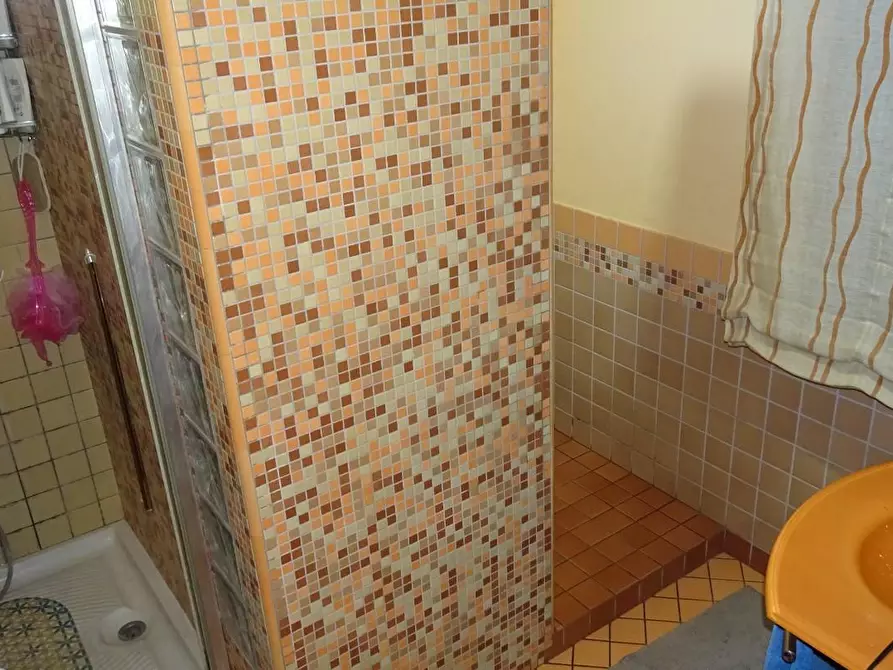 Immagine 22 di Villa in vendita  a Cascina