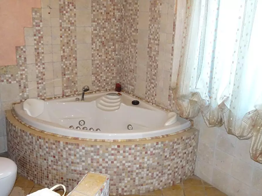 Immagine 32 di Villa in vendita  a Cascina