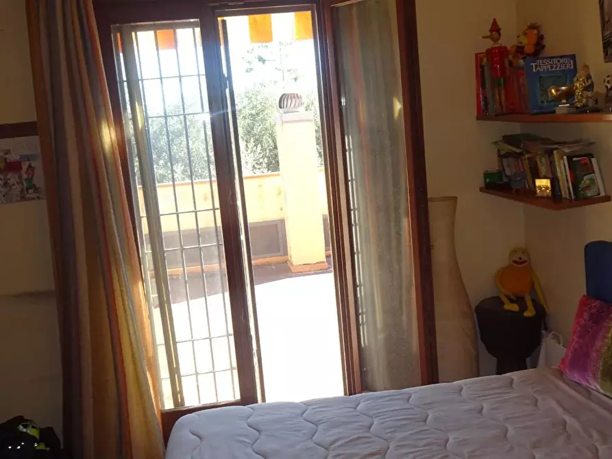 Immagine 27 di Villa in vendita  a Cascina