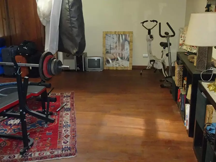 Immagine 9 di Villa in vendita  a Cascina