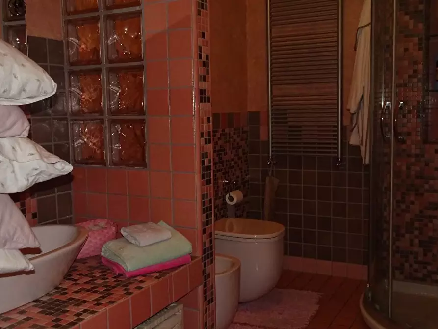 Immagine 15 di Villa in vendita  a Cascina