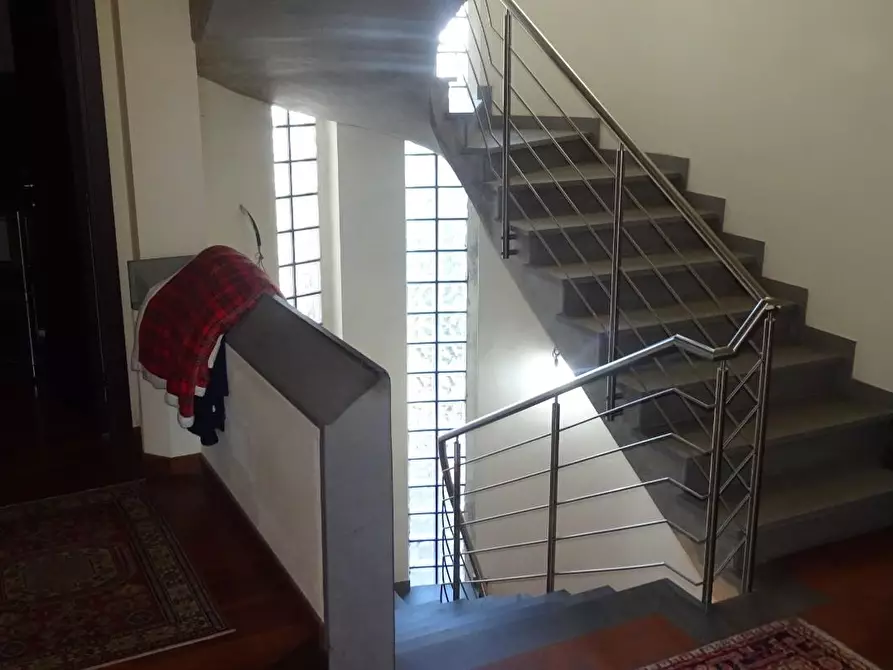 Immagine 31 di Villa in vendita  a Cascina