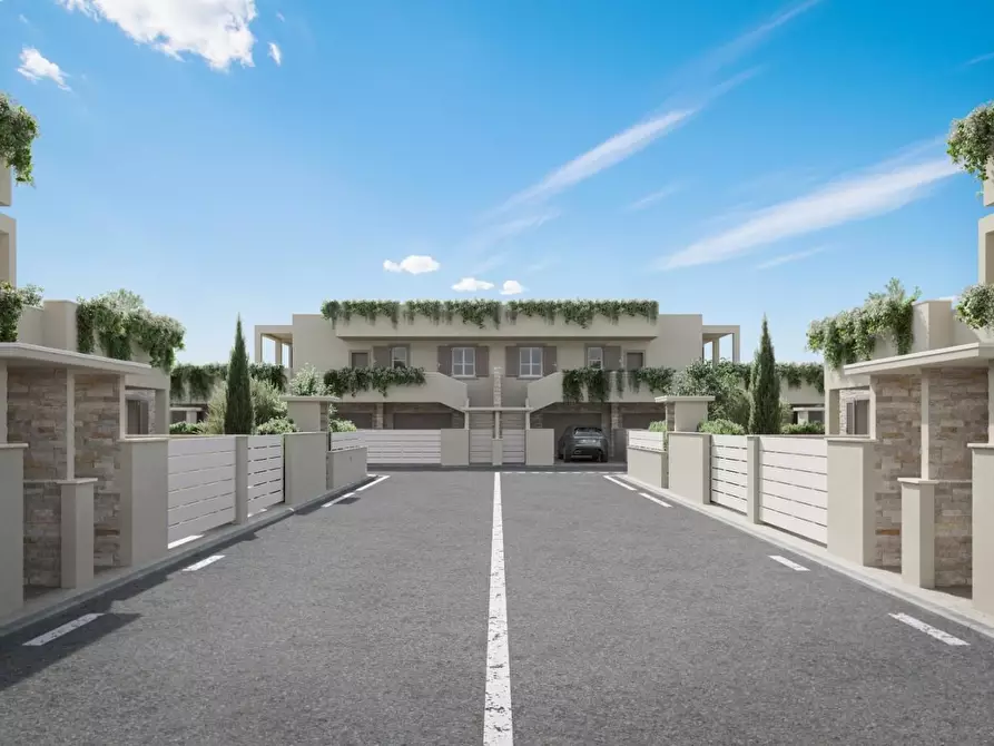 Immagine 13 di Appartamento in vendita  a Cecina