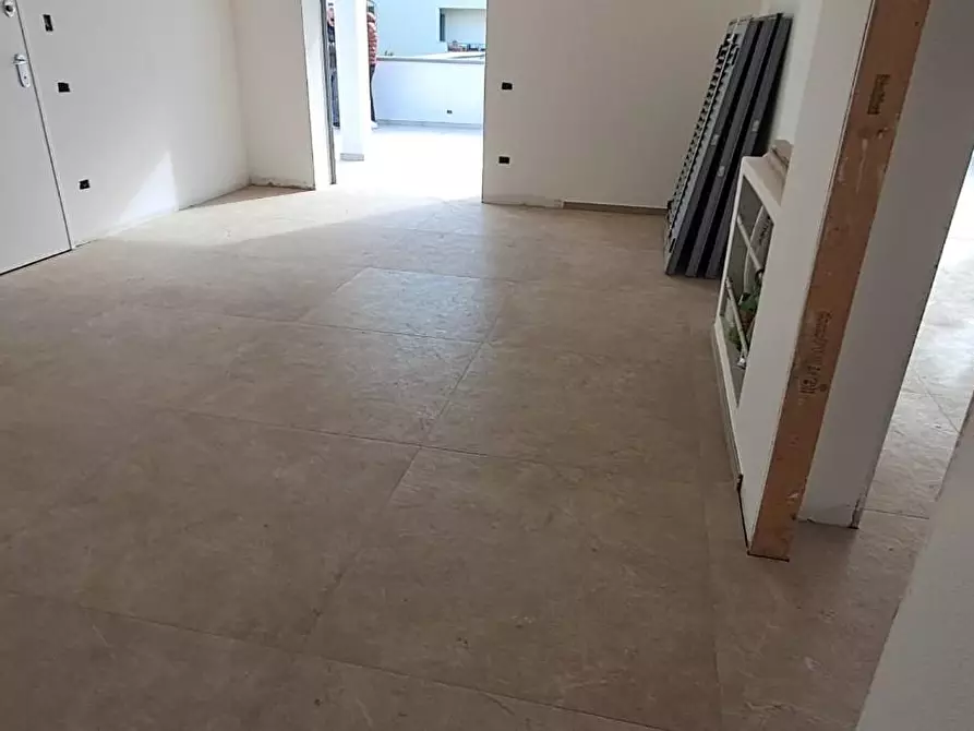 Immagine 21 di Appartamento in vendita  a Cecina