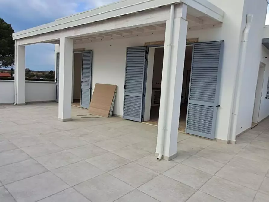 Immagine 2 di Appartamento in vendita  a Cecina