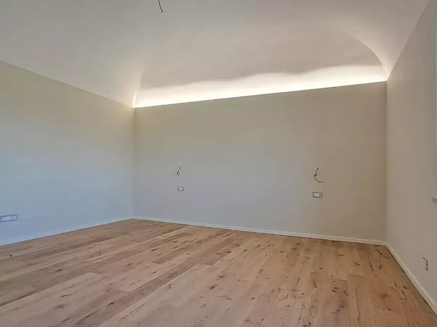 Immagine 12 di Casa colonica in vendita  a Bibbona