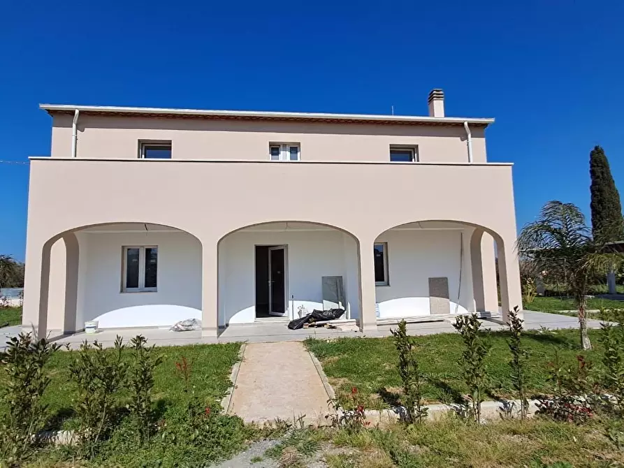 Immagine 2 di Casa colonica in vendita  a Bibbona