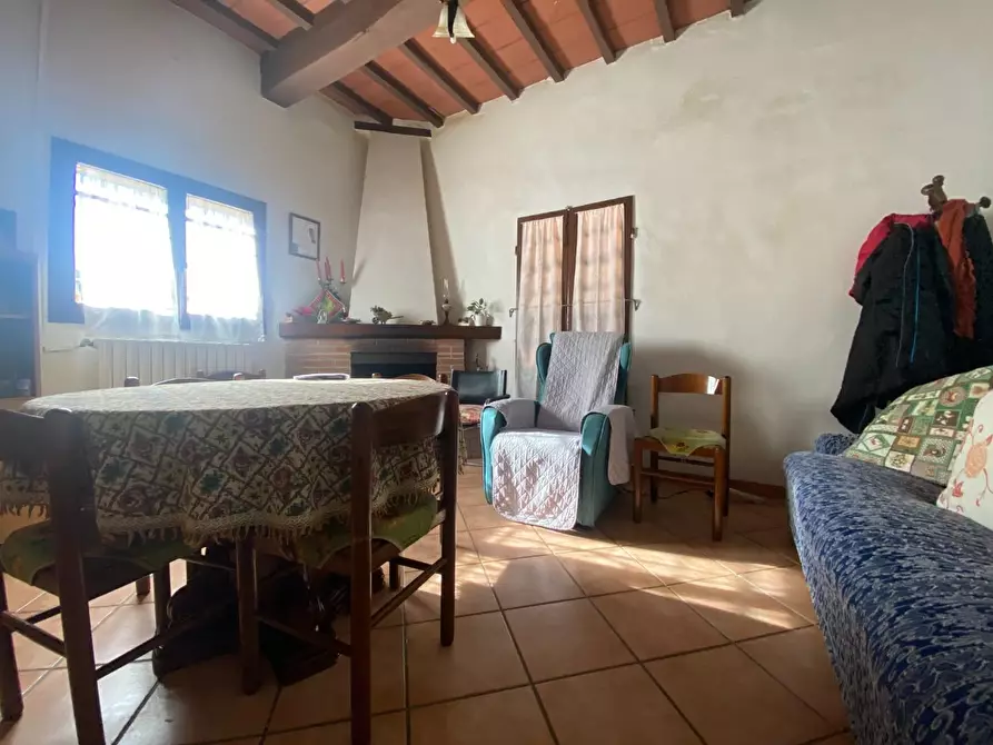 Immagine 9 di Villa in vendita  a Santa Maria A Monte