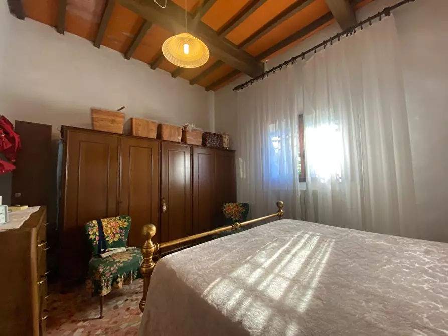 Immagine 18 di Villa in vendita  a Santa Maria A Monte