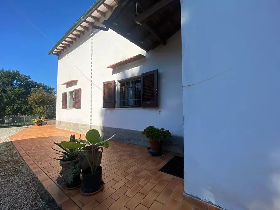 Immagine 3 di Villa in vendita  a Santa Maria A Monte