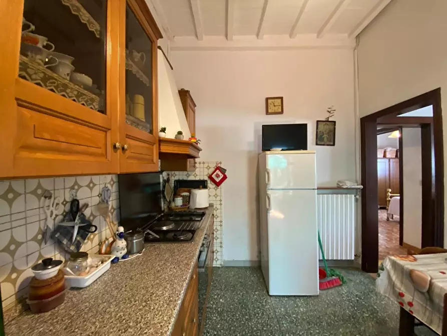 Immagine 13 di Villa in vendita  a Santa Maria A Monte