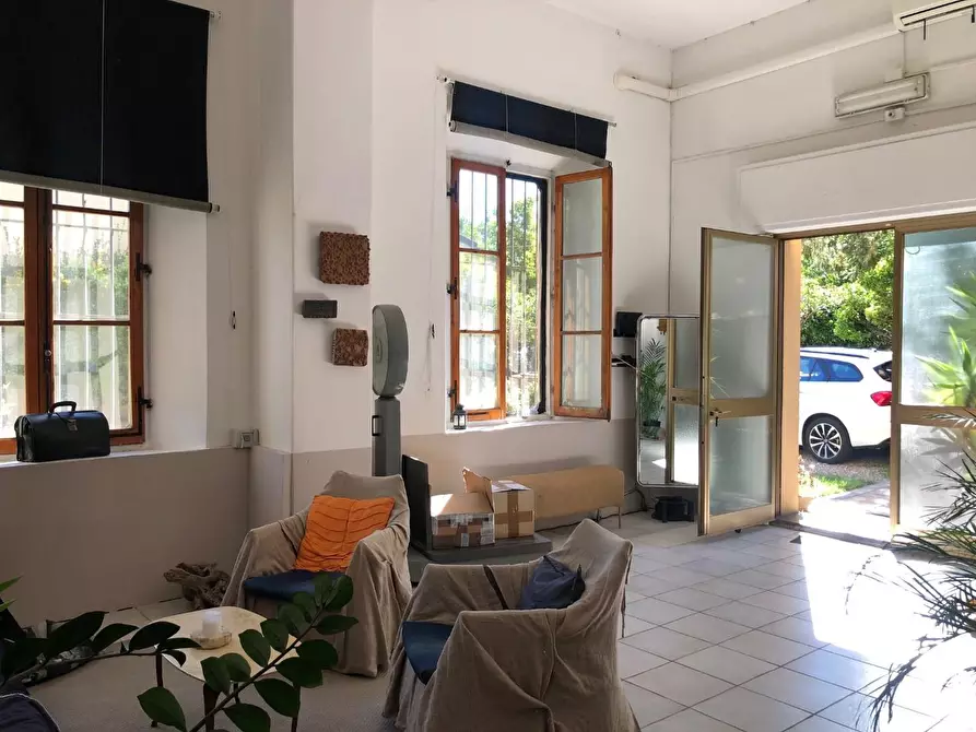 Immagine 6 di Palazzo in vendita  a Vinci