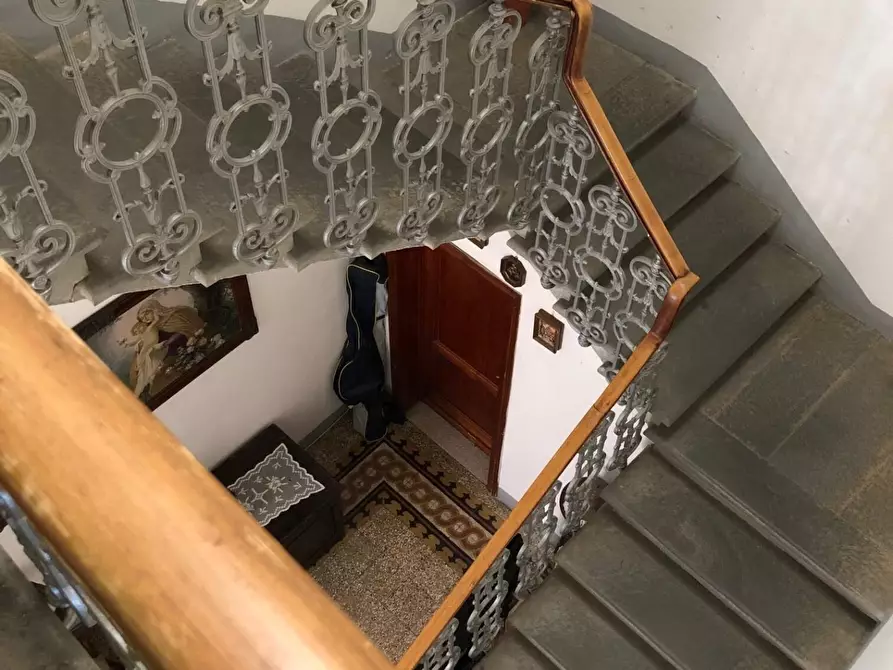 Immagine 27 di Palazzo in vendita  a Vinci