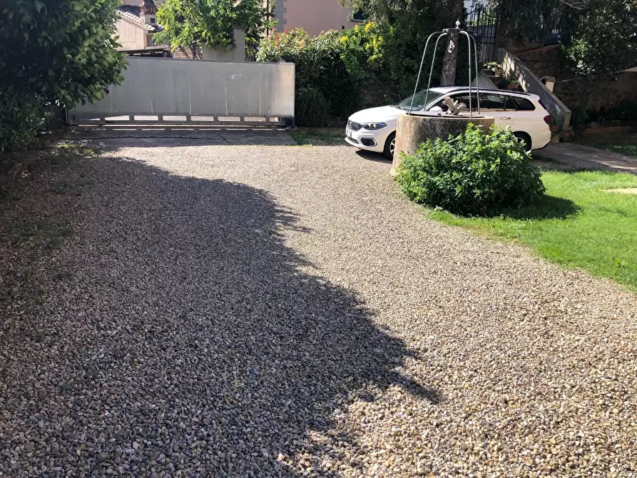 Immagine 5 di Palazzo in vendita  a Vinci