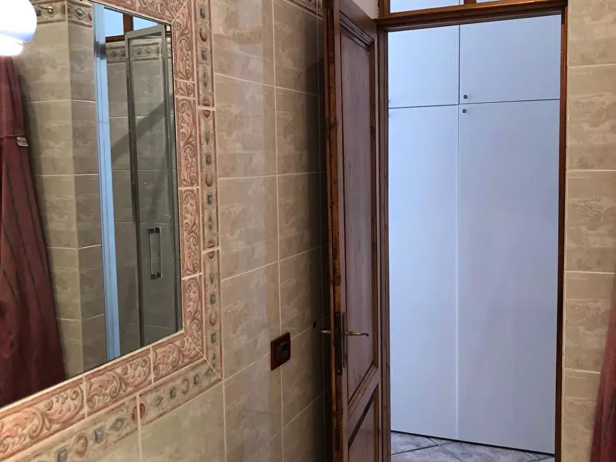 Immagine 19 di Palazzo in vendita  a Vinci