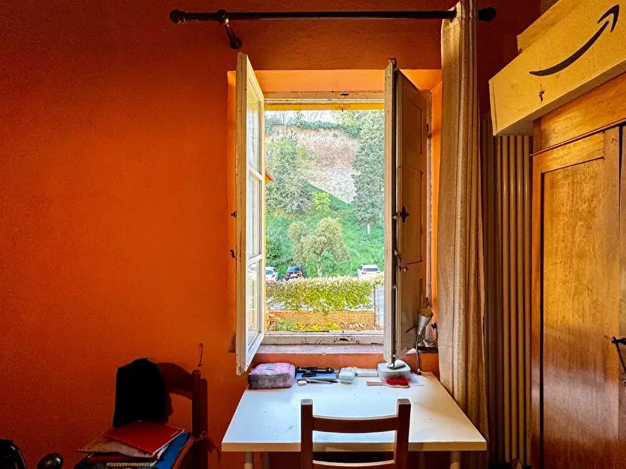 Immagine 27 di Appartamento in vendita  a Siena