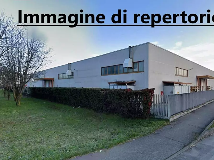 Immagine 1 di Capannone industriale in vendita  a Cascina