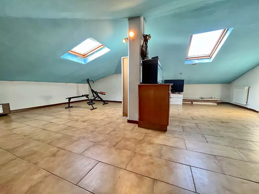 Immagine 9 di Villa in vendita  a Carrara