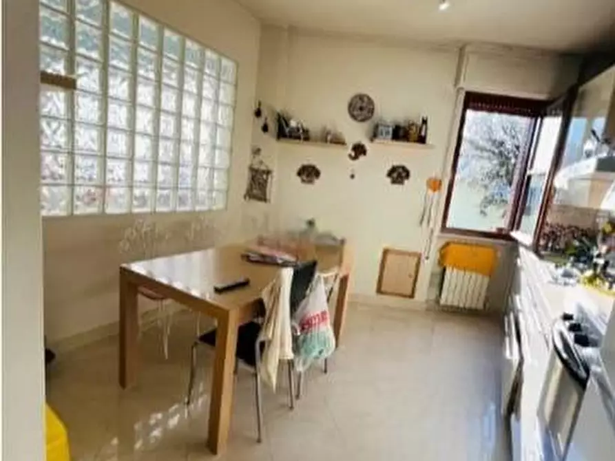 Immagine 6 di Appartamento in vendita  a Massa