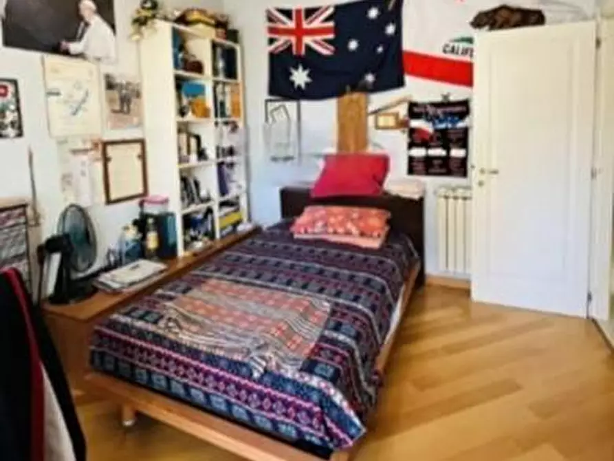 Immagine 10 di Appartamento in vendita  a Massa