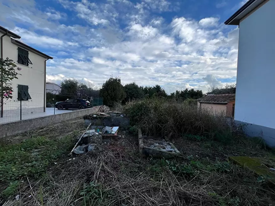 Immagine 4 di Terreno residenziale in vendita  a Sarzana