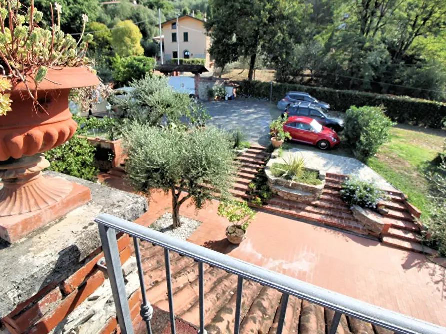 Immagine 11 di Villa in vendita  a Monsummano Terme