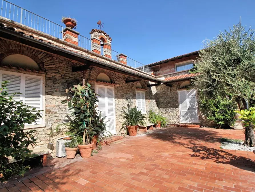 Immagine 23 di Villa in vendita  a Monsummano Terme