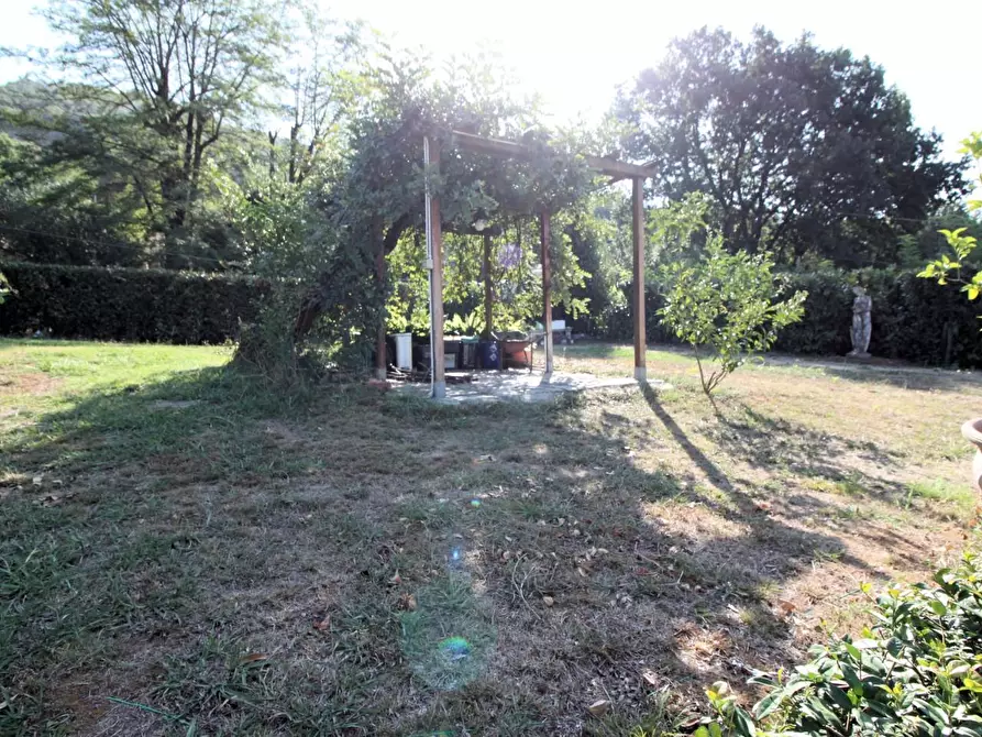 Immagine 12 di Villa in vendita  a Monsummano Terme