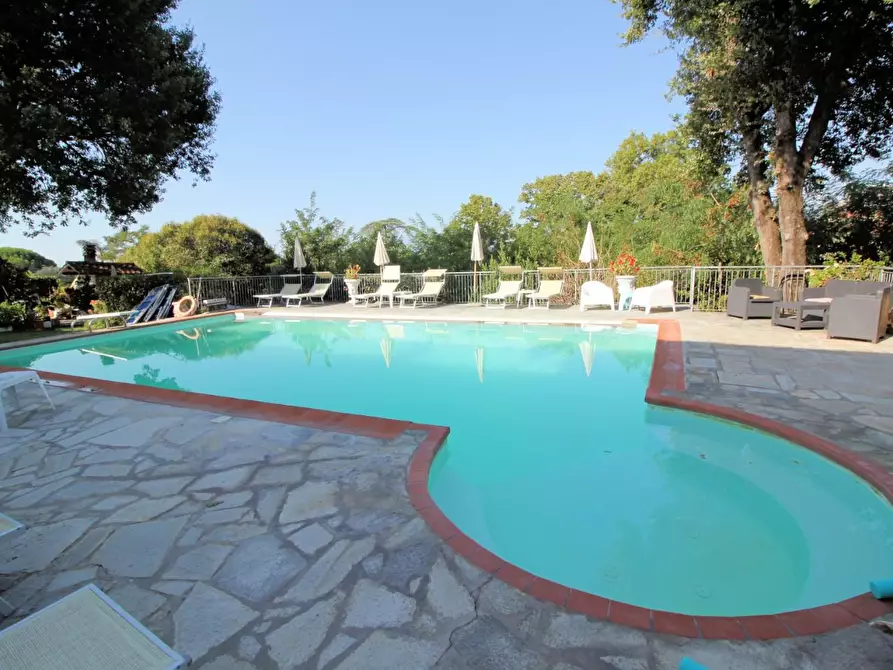 Immagine 5 di Villa in vendita  a Monsummano Terme