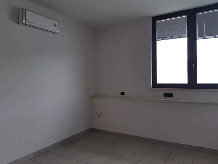 Immagine 3 di Ufficio in vendita  a San Miniato