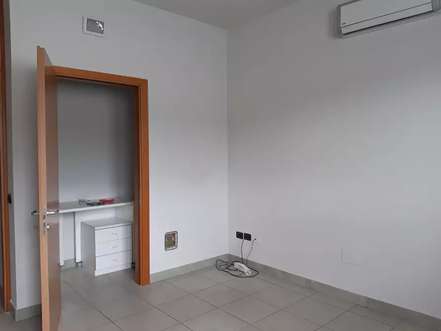 Immagine 4 di Ufficio in vendita  a San Miniato