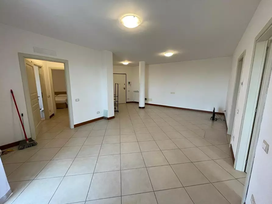 Immagine 3 di Ufficio in vendita  a Montignoso