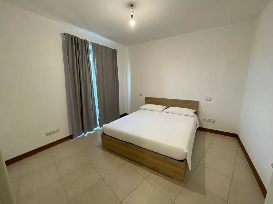 Immagine 14 di Ufficio in vendita  a Montignoso