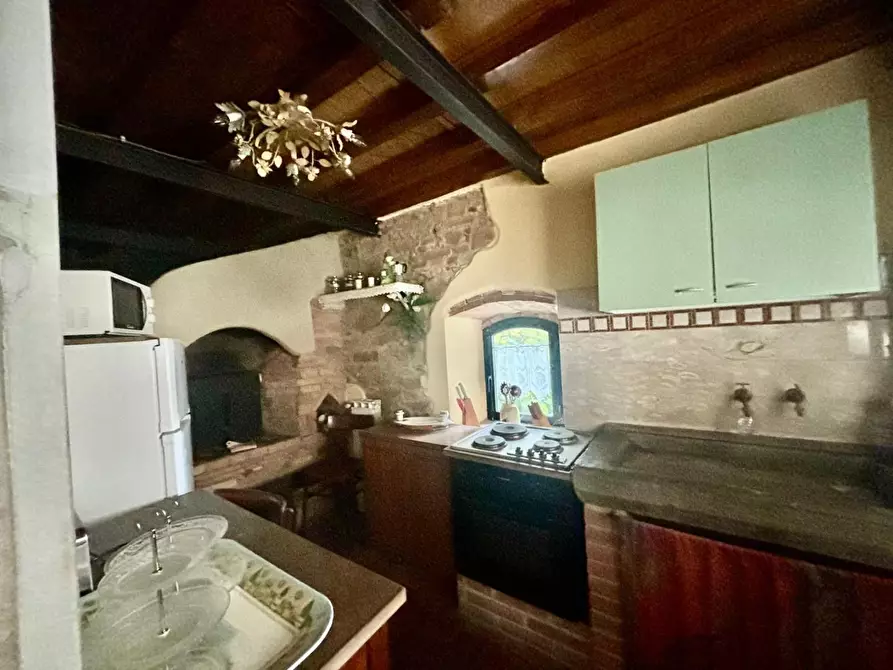 Immagine 13 di Casa colonica in vendita  a Chianni
