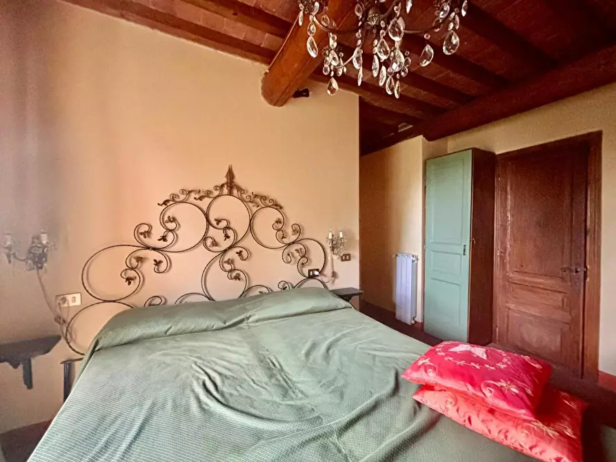 Immagine 18 di Casa colonica in vendita  a Chianni