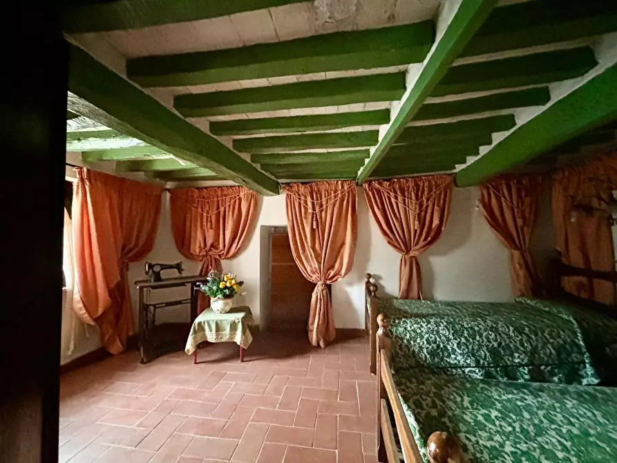 Immagine 40 di Casa colonica in vendita  a Chianni