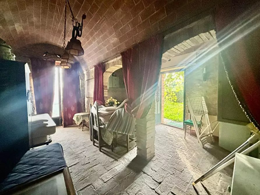 Immagine 34 di Casa colonica in vendita  a Chianni