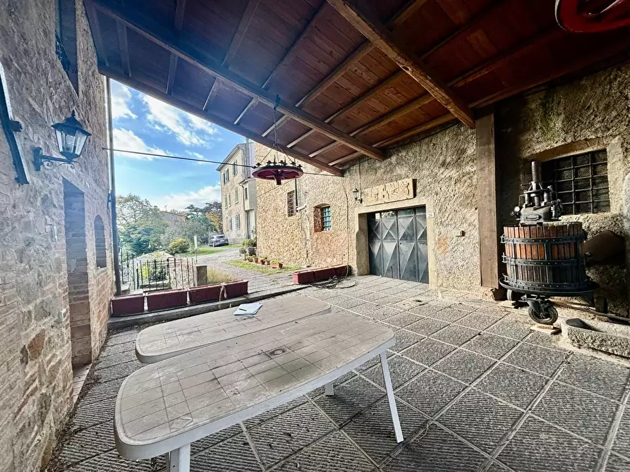 Immagine 20 di Casa colonica in vendita  a Chianni