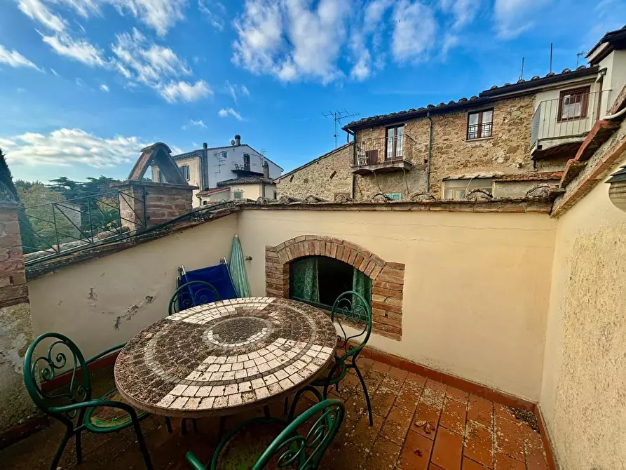 Immagine 4 di Casa colonica in vendita  a Chianni