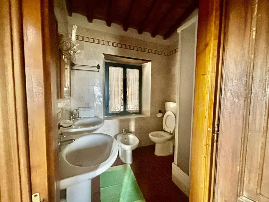 Immagine 27 di Casa colonica in vendita  a Chianni
