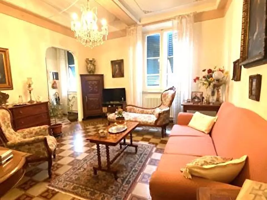 Immagine 3 di Appartamento in vendita  a Lucca