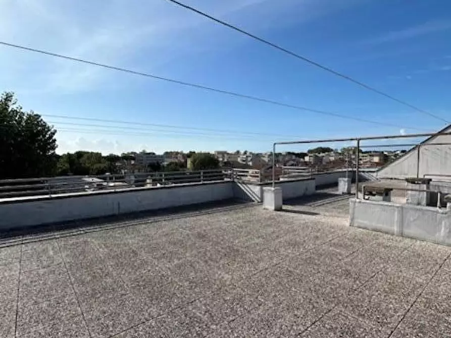 Immagine 30 di Appartamento in vendita  a Viareggio