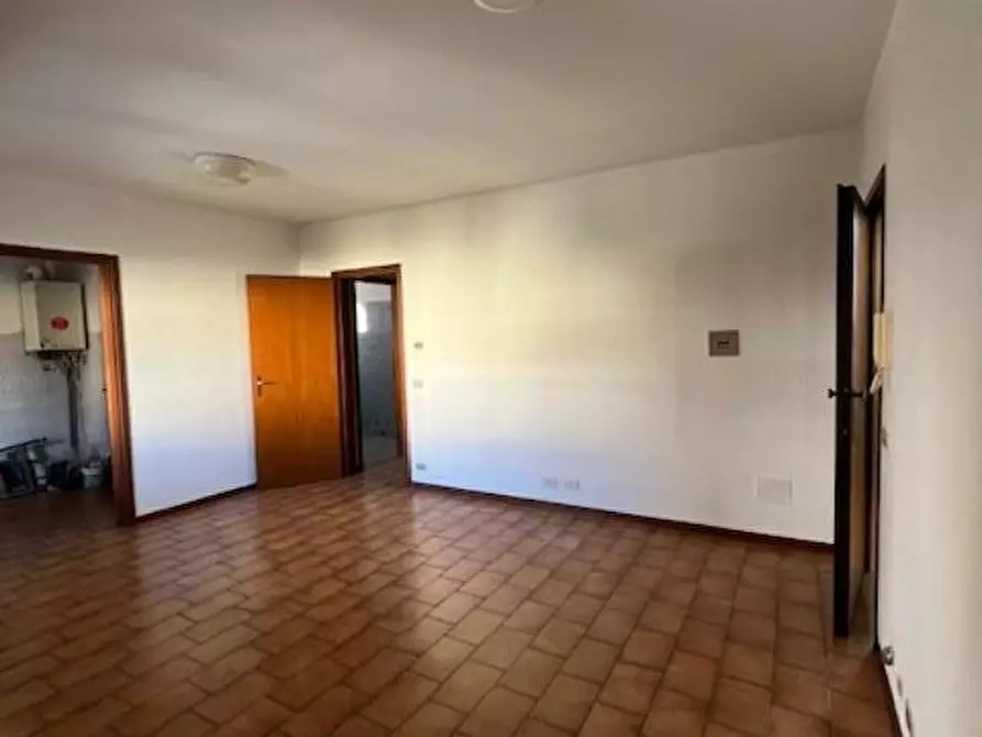 Immagine 27 di Appartamento in vendita  a Viareggio