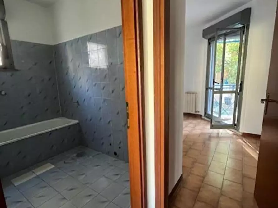 Immagine 7 di Appartamento in vendita  a Viareggio