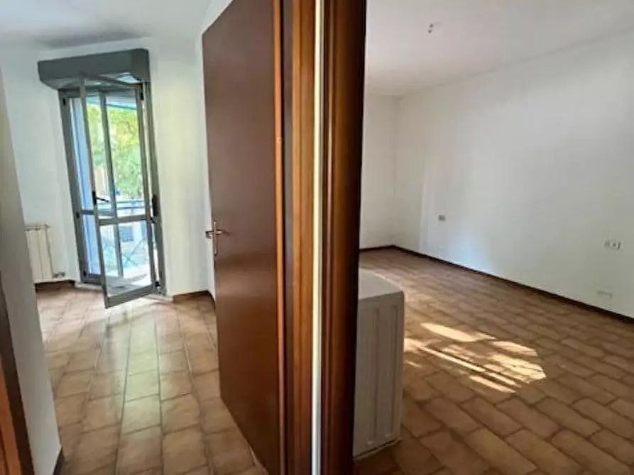 Immagine 16 di Appartamento in vendita  a Viareggio