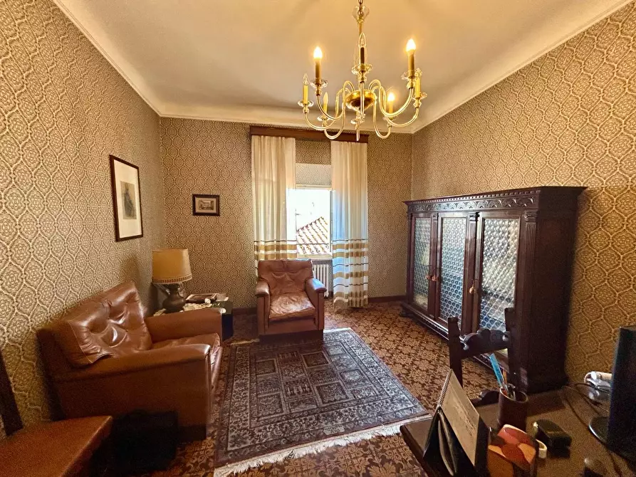 Immagine 8 di Appartamento in vendita  a Siena