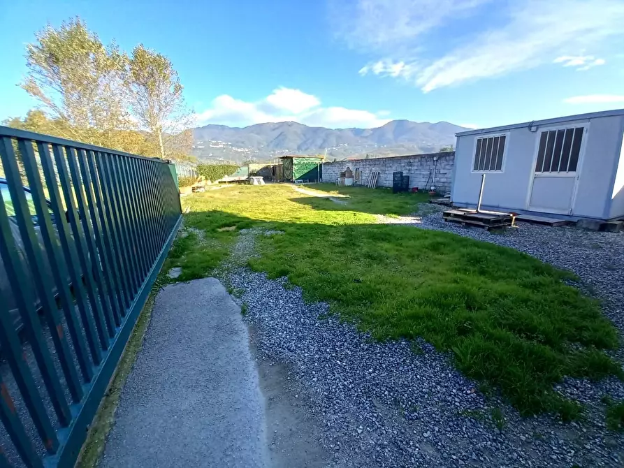 Immagine 6 di Attività artigianale in vendita  a Capannori